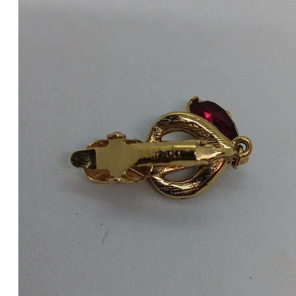 Trifari Vintage Red Teardrop Rhinestone Gold Tone Clip On Earrings Pavé Accent